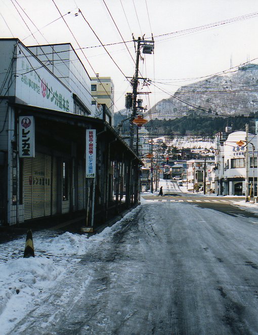 函館銀座通り・レトロ建築コレクション(その４、金子商店、旧対馬理容店)_f0142606_22421153.jpg