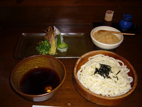 おめん：観光客向けのうどん_b0122182_2057295.jpg