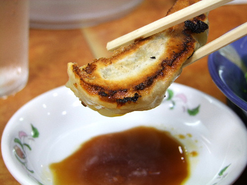 「水道橋　餃子の王将の餃子」_a0000029_11252996.jpg