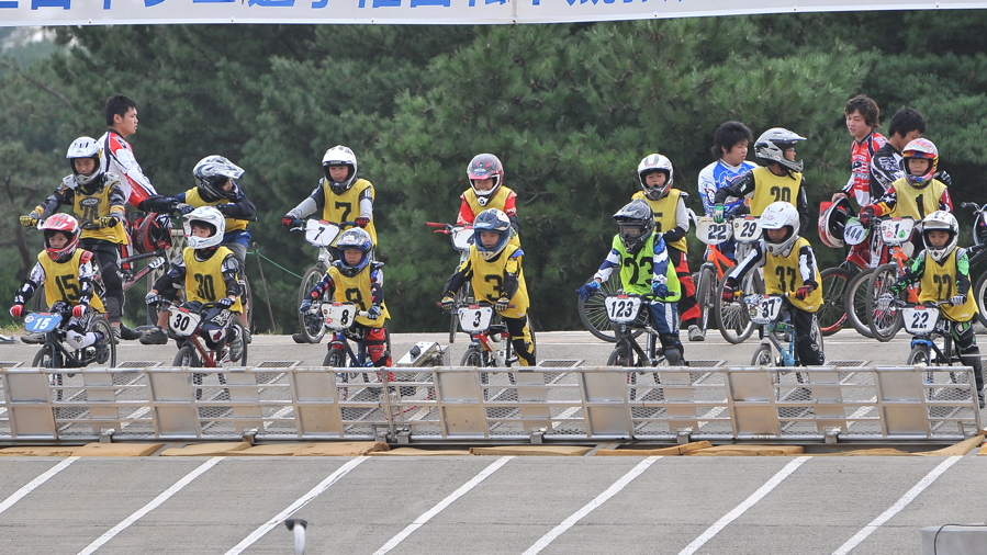 第55回全日本プロ選手権自転車競技大会BMX競技INひたち：デモレースB、Aクラス決勝_b0065730_23141185.jpg