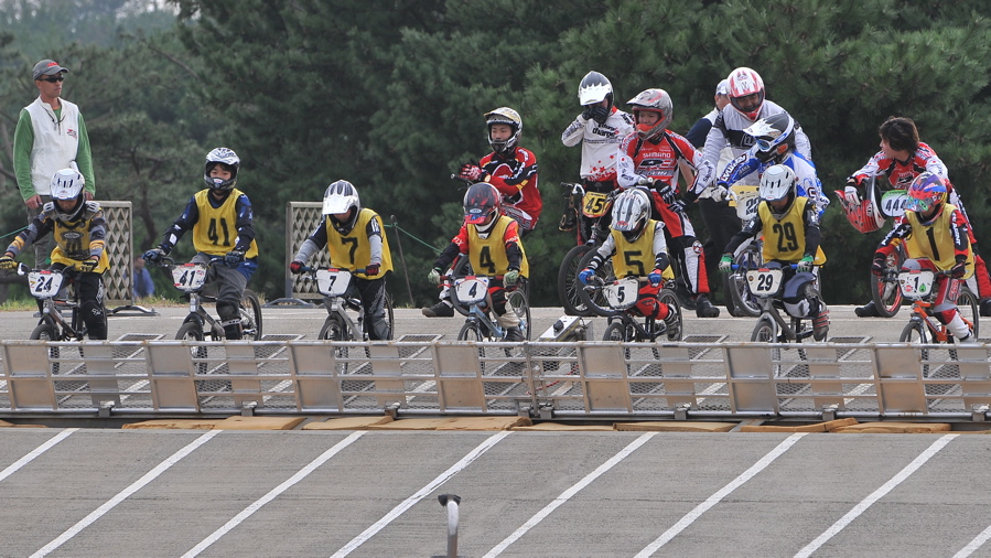 第55回全日本プロ選手権自転車競技大会BMX競技INひたち：デモレースB、Aクラス決勝_b0065730_232031100.jpg