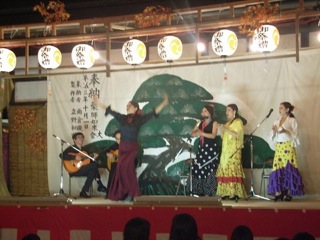 薬師さまの大祭_c0173978_1240425.jpg