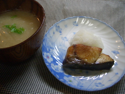 緑が少ない食卓_d0105063_20143871.jpg