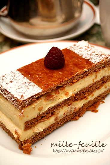 【フランス旅行記】 Salon de Thé ---- ANGELINA_d0124248_1443941.jpg