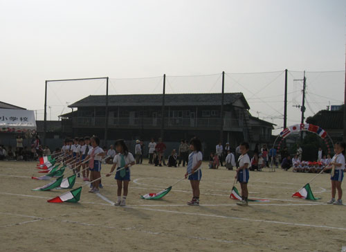 レインボー保育園の運動会_a0040593_21515032.jpg