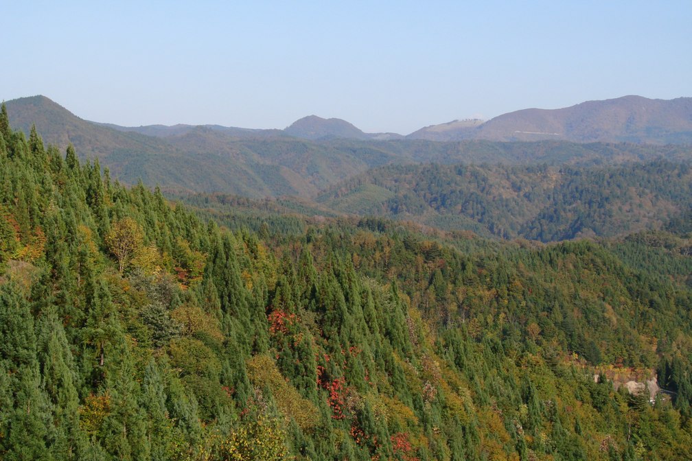 太平湖周辺（遊覧船は一部故障で運休） - 秋田県北秋田市森吉地区_f0137955_1945426.jpg