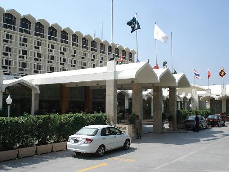 パキスタン不安定化　イスラマバード／ホテル／爆弾テロ_c0139575_1974875.jpg