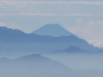 秋の空と遠望_e0120896_65141100.jpg