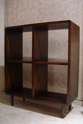 こげ茶色の木の家具、色々入荷!!_a0096367_2337379.jpg