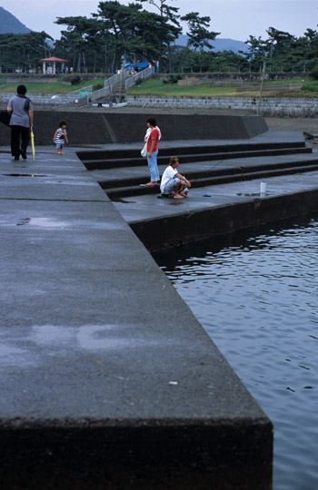 休日の海岸風景（その２）_e0109735_22473273.jpg