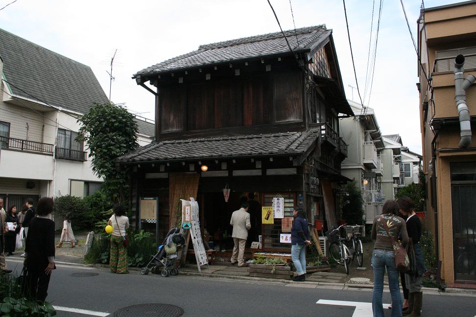 「警官の血」ロケ地 谷中天王寺駐在所から谷中銀座へ_a0107574_20583518.jpg