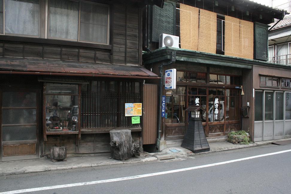 「警官の血」ロケ地 谷中天王寺駐在所から谷中銀座へ_a0107574_20585564.jpg