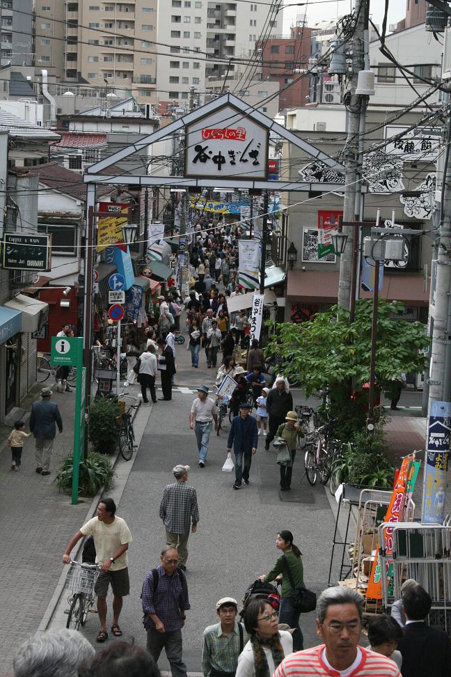 「警官の血」ロケ地 谷中天王寺駐在所から谷中銀座へ_a0107574_20591095.jpg