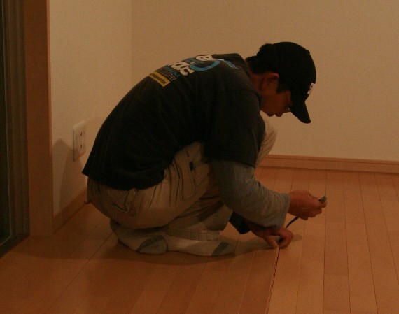 直張りフローリングの張替え_b0001143_23325286.jpg