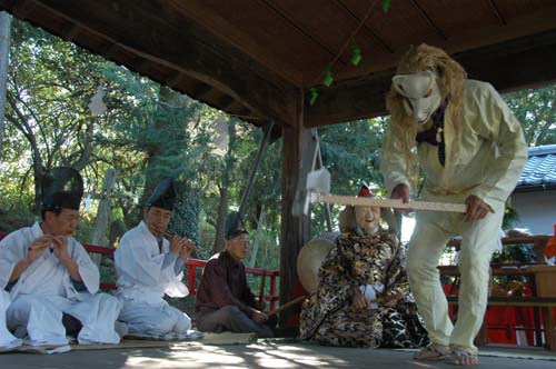 子神（ねのかみ）神社の神楽　2008.10.13　甲斐市大久保_c0162844_712113.jpg