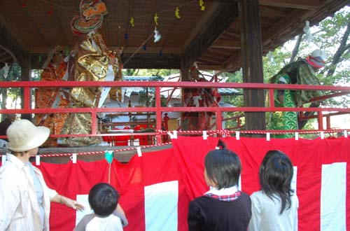 子神（ねのかみ）神社の神楽　2008.10.13　甲斐市大久保_c0162844_7133578.jpg