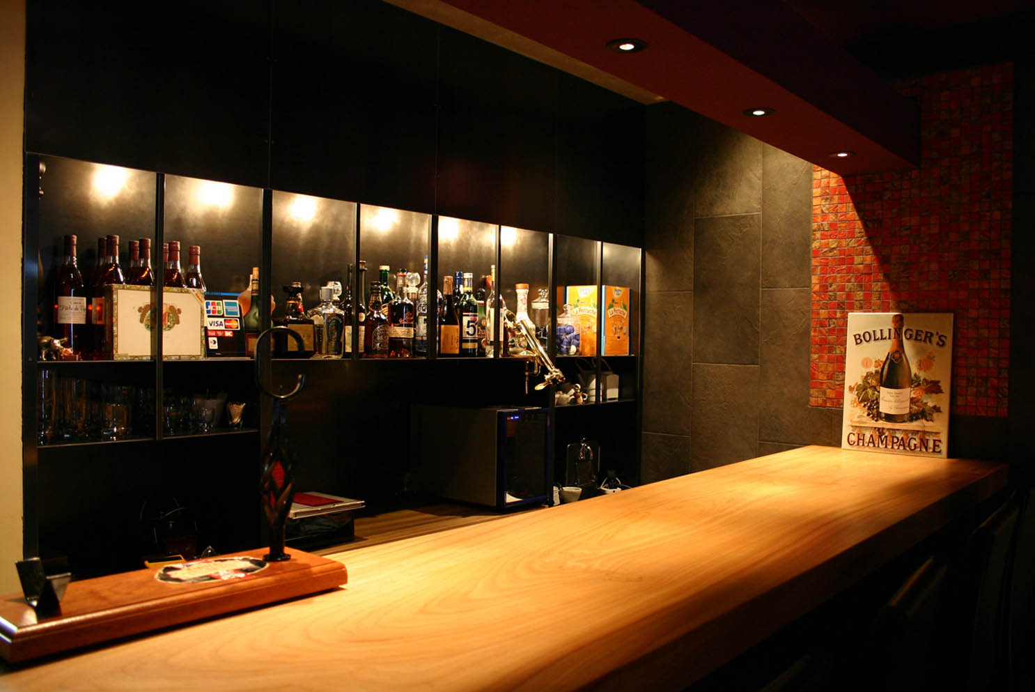 La Base ラ バーズ フランスの食堂_f0171785_172244.jpg