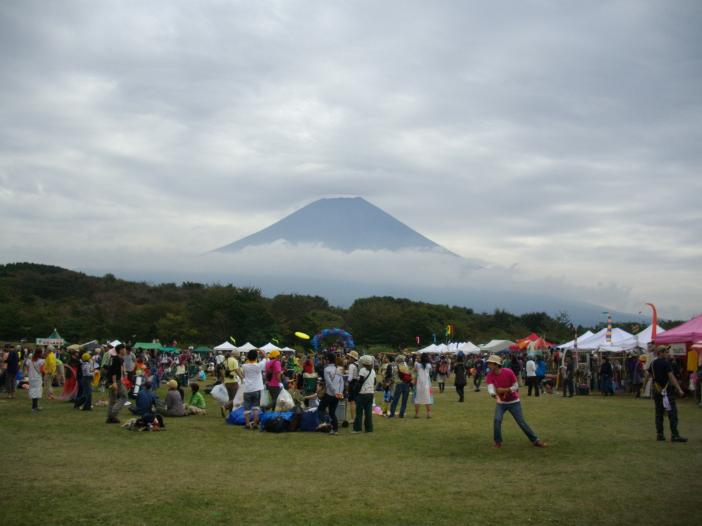 楽しい朝霧ジャム08二日目_c0061299_20424841.jpg