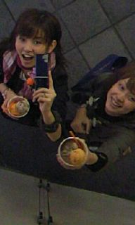 まりこです。亜矢子と久々!_d0122950_22305162.jpg