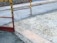 ガニール橋はただいま一方通行中_a0043520_1820249.jpg