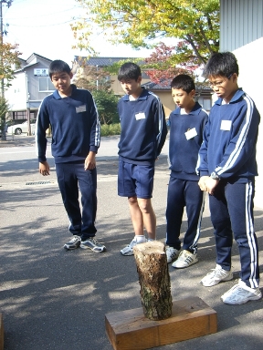 V。_a0045293_1811658.jpg