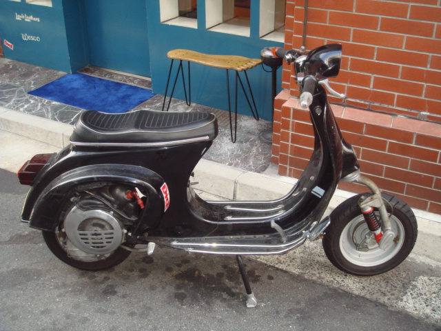 VESPA 100_c0105244_19253041.jpg