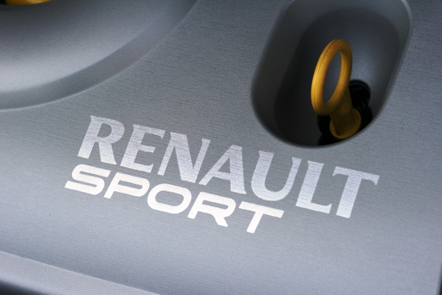 RK.megane【Answer.From RENAULT JAPON-マフラーは一本物とは限りません-】_e0116946_0112540.jpg