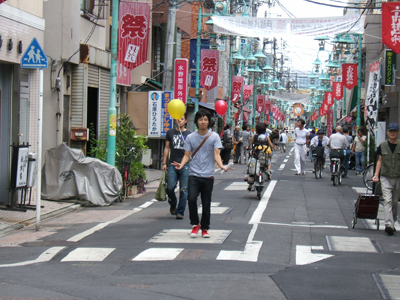 夏戸越　３日目　-　風船に踊らされる　-_a0103327_1574736.jpg