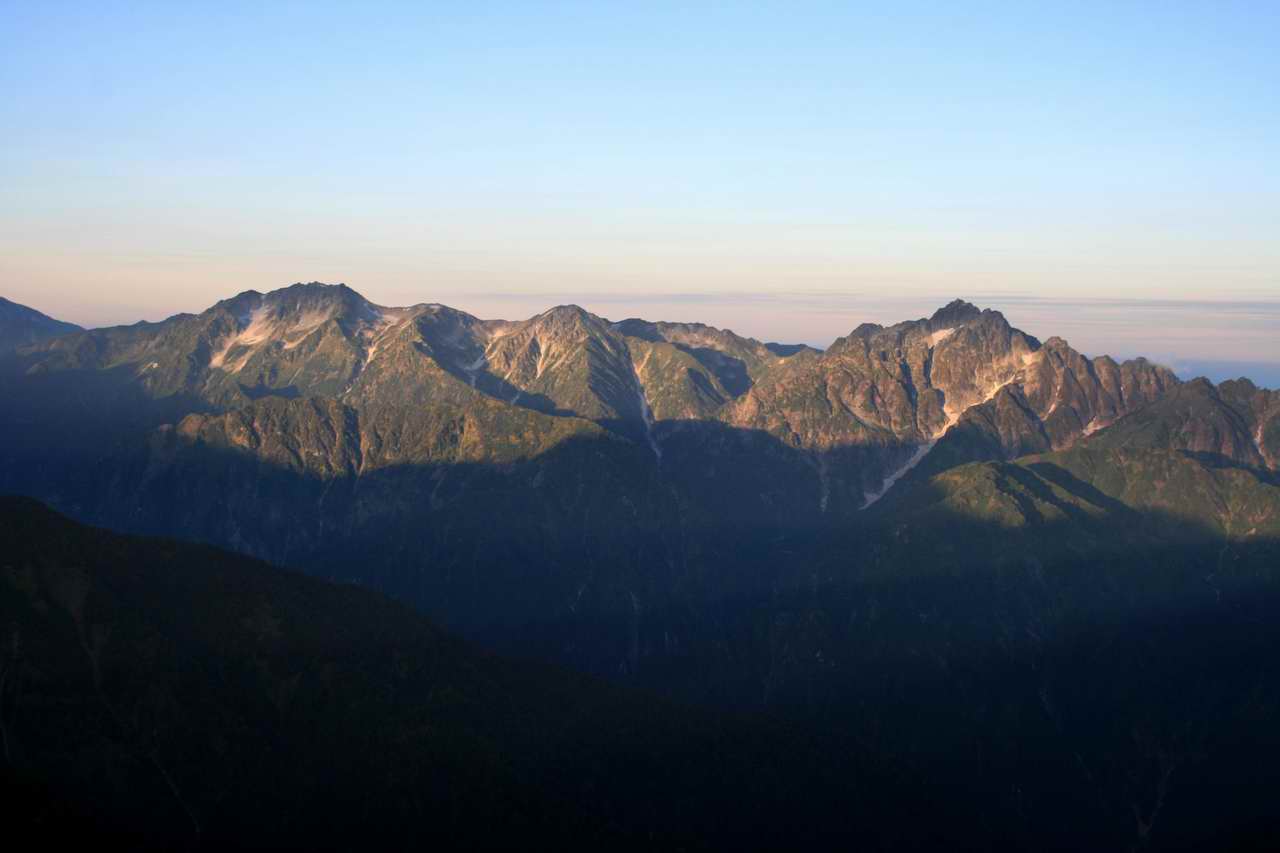 五竜岳から遠見尾根を下る　（３日目）_e0110500_1926379.jpg