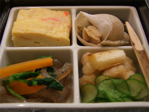 「麹町 紀尾井町 山ぐちのお昼のお弁当」_a0000029_1234584.jpg