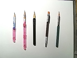 チビた鉛筆を使う研究 地味な漫画家 富士山みえる