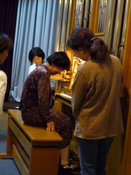 ワークショップ「みんなで弾こう、パイプオルガン!」_b0141416_1671769.jpg