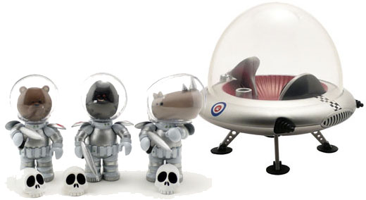 IWG Astro Krieg Figures and Flying Saucer (Classic Silver)_e0118156_23574663.jpg