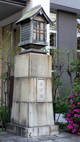 橋の親柱　summit stones of bridge in tokyo_e0121341_4102893.jpg