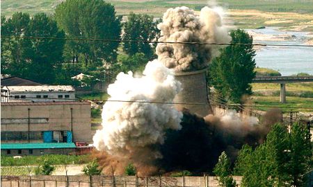 特報!北朝鮮兵38度線脱北/北、韓国に核の威嚇_d0123476_1427481.jpg