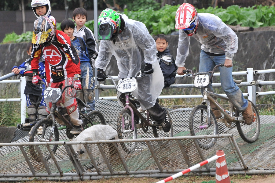 広島APSカップVOL 10 :スーパークラス、オープン１２才アンダークラス決勝_b0065730_21422935.jpg