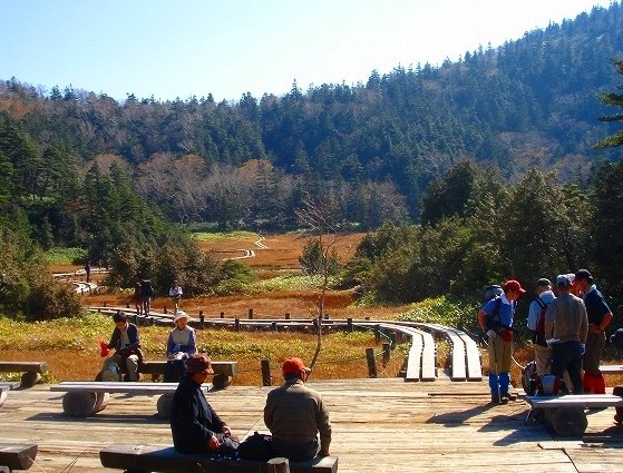 ＜200８年１０月１８～１９日＞Ｆツアー・０８秋の山旅「岩菅山＆白砂山」：（その１）_c0119160_2203333.jpg