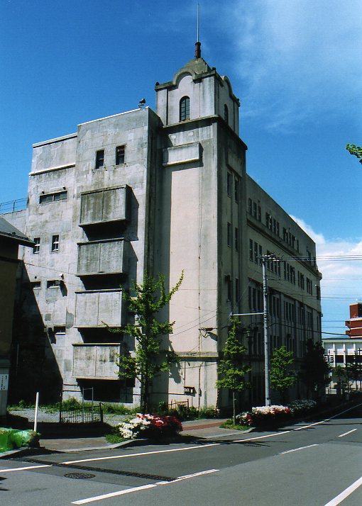旧丸井今井百貨店函館支店(建築家・木田保造作品研究、その１)_f0142606_2246695.jpg