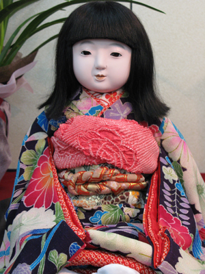 お歳暮 のし 東光の市松さんの男の子に、着物を着せました お歳暮 のし 東光の市松さんの男の子に、着物を着せました