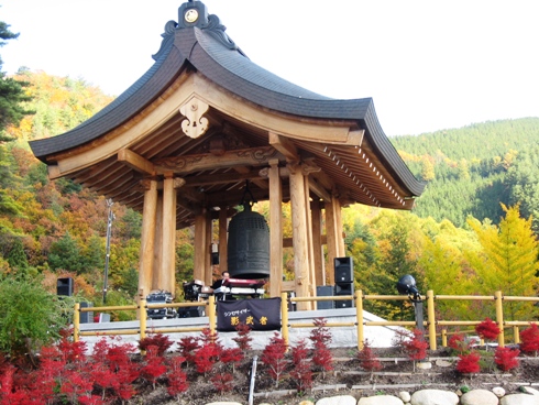 霊松寺シンセサイザーコンサート_b0140235_19411717.jpg