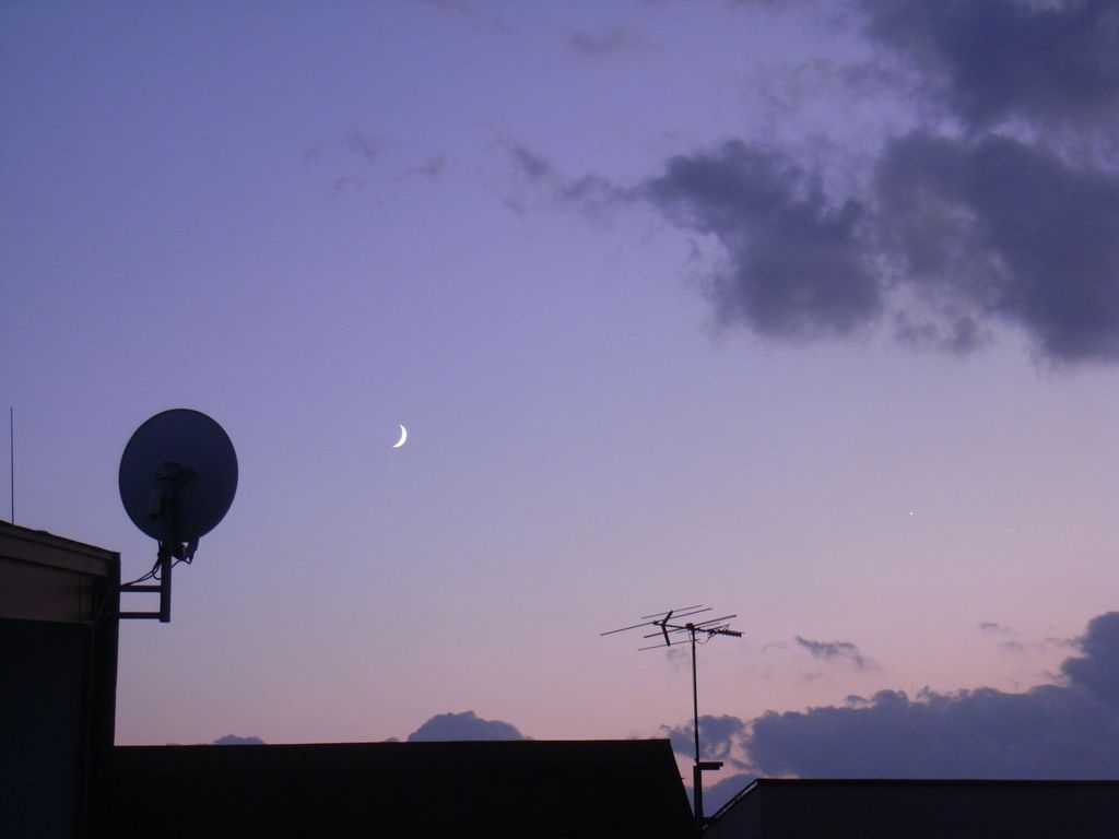 三日月と金星_c0025115_17212338.jpg
