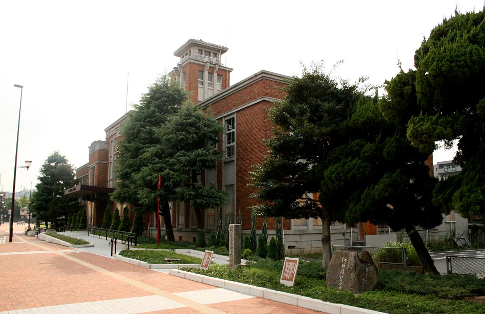 「警官の血」ロケ地 戸畑区役所 北九州のまちづくり5_a0107574_17574313.jpg
