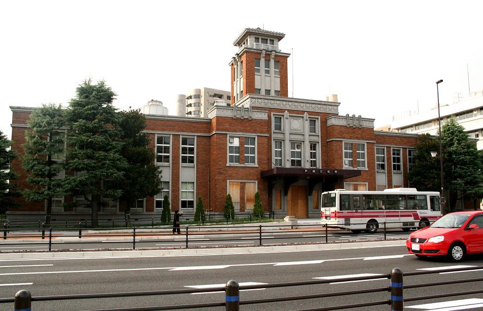 「警官の血」ロケ地 戸畑区役所 北九州のまちづくり5_a0107574_17581937.jpg