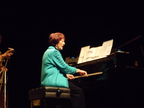 e0011102_2311755.jpg