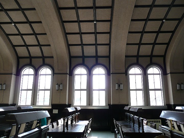 神戸大学 人文社会系図書館 レトロな建物を訪ねて