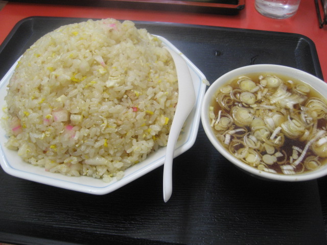 休日三日目その2 ぎょうざやさんの「チャーハン普通盛り」¥500@流山_b0042308_15385349.jpg