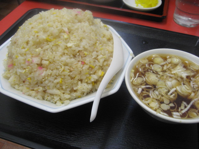 休日三日目その2 ぎょうざやさんの「チャーハン普通盛り」¥500@流山_b0042308_15463397.jpg