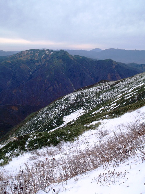 茂倉岳~谷川岳縦走2 氷と岩の尾根_c0177814_10325512.jpg