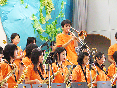 SEEDS & JAZZ-21 南小立野小学校「お届けコンサート」に出演!_e0118827_2191429.jpg