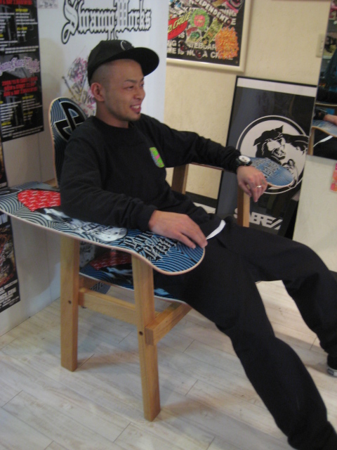 SKATEBOARD CHAIR_c0146581_1122431.jpg